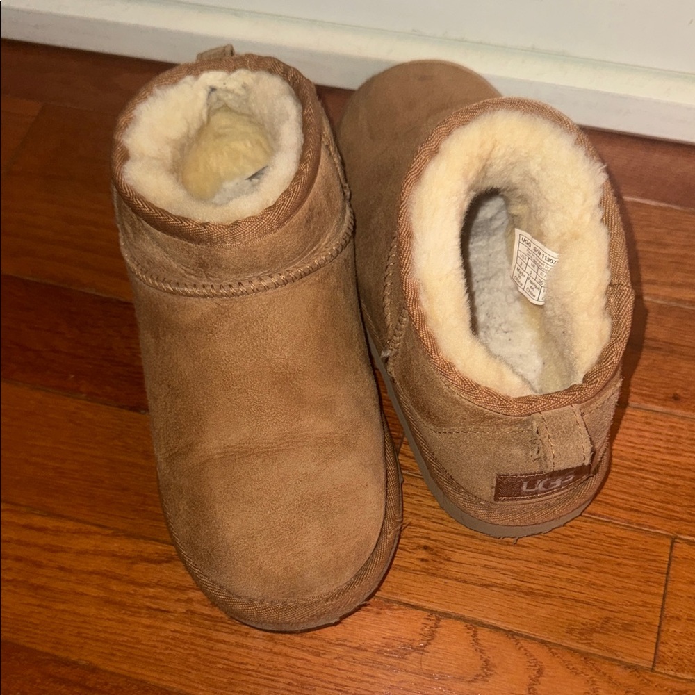 UGG Tan Kids ultra Mini size 3 boots